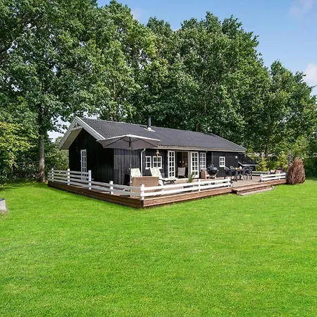 4 Bedroom Gorgeous In Rudkbing 別荘 Spodsbjerg
