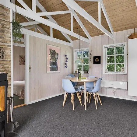 4 Bedroom Gorgeous In Rudkbing 別荘