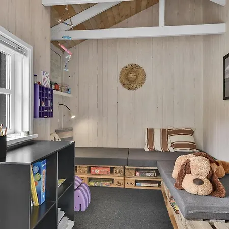 別荘 4 Bedroom Gorgeous In Rudkbing *
