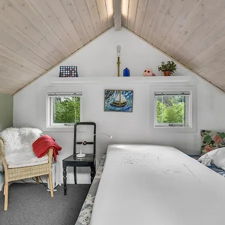 4 Bedroom Gorgeous In Rudkbing
